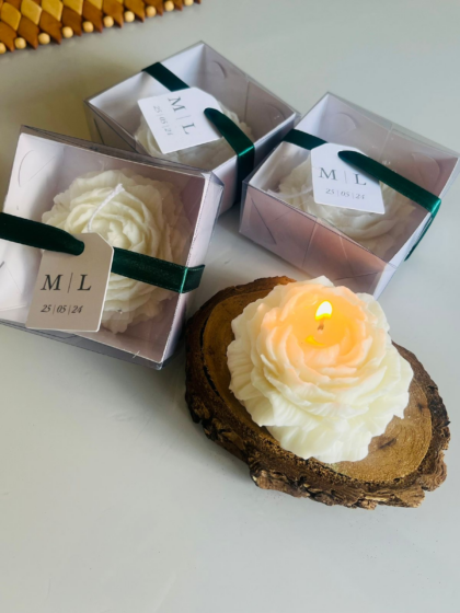 Lembracinha com vela aromática de Rosa com Caixa 60g